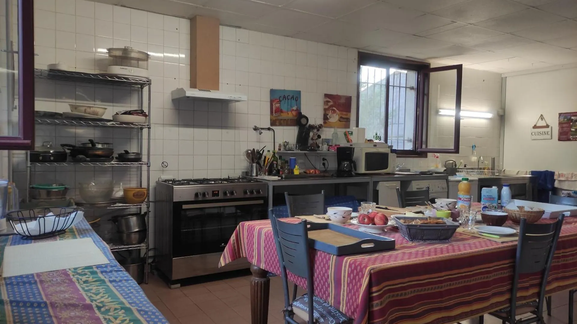 Luxury tent La Lodge Face Au Lac Sanssac-l'Eglise France